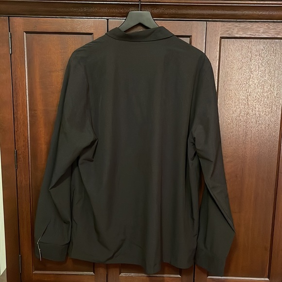 TRAVIS MATHEW L/S REVERSIBLE LIGHT WEIGHT GOLF JACKET. NWOT - Picture 11 of 12